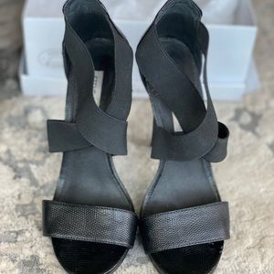 Steven Madden Sandal 👡